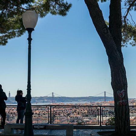 Happy Stay Lisbon - Suite With A View, Private Terrace & Ac Buitenkant foto