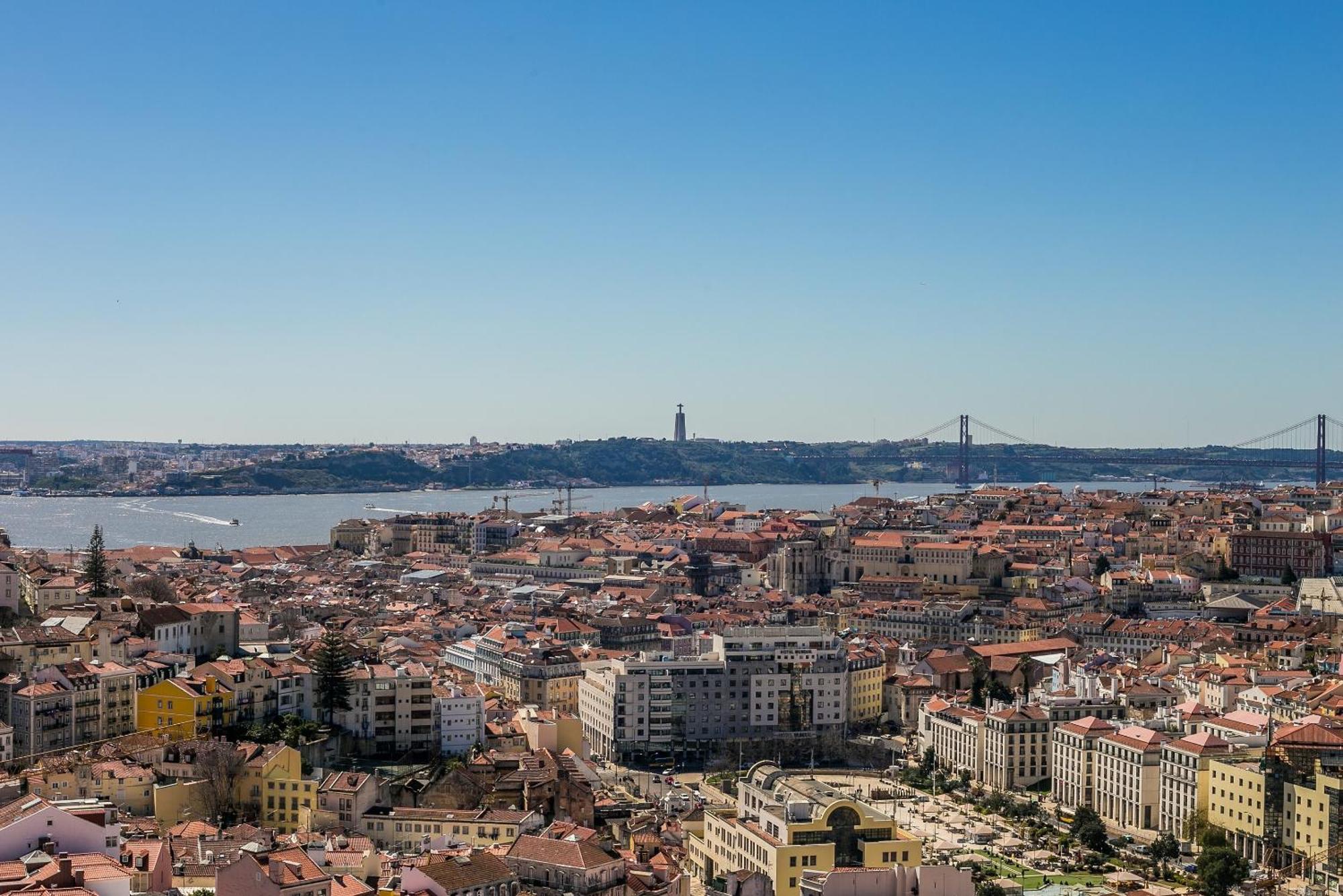Happy Stay Lisbon - Suite With A View, Private Terrace & Ac Buitenkant foto